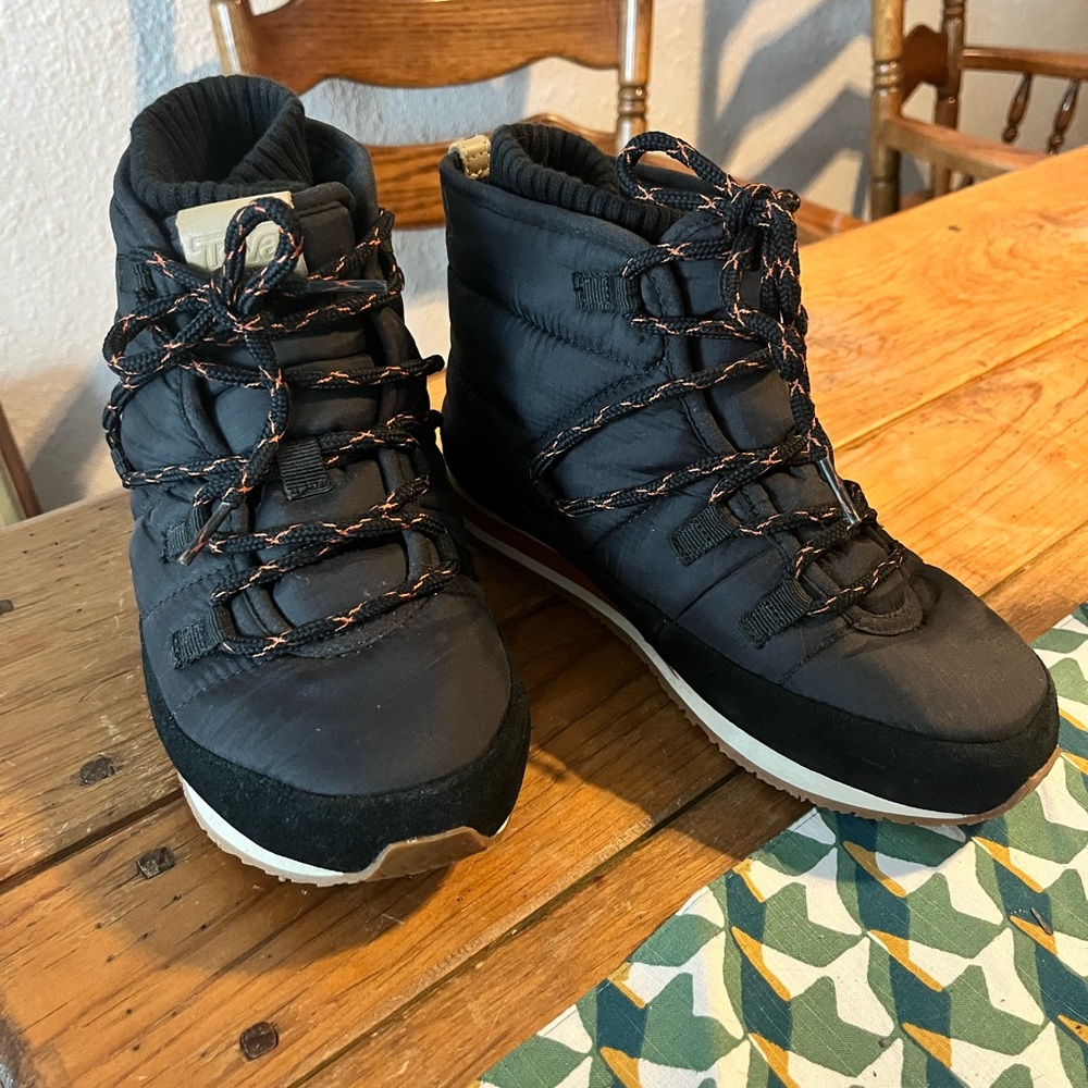 Teva Ember Moc Mid Boot with Laces